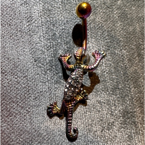 Pagoda Green Salamander 🦎 Gecko Color Changing Belly Button Ring - Picture 3 of 14